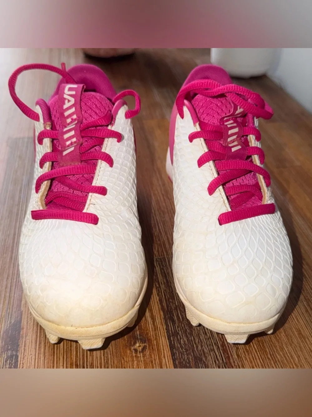 Cleats - Picture 5 of 9